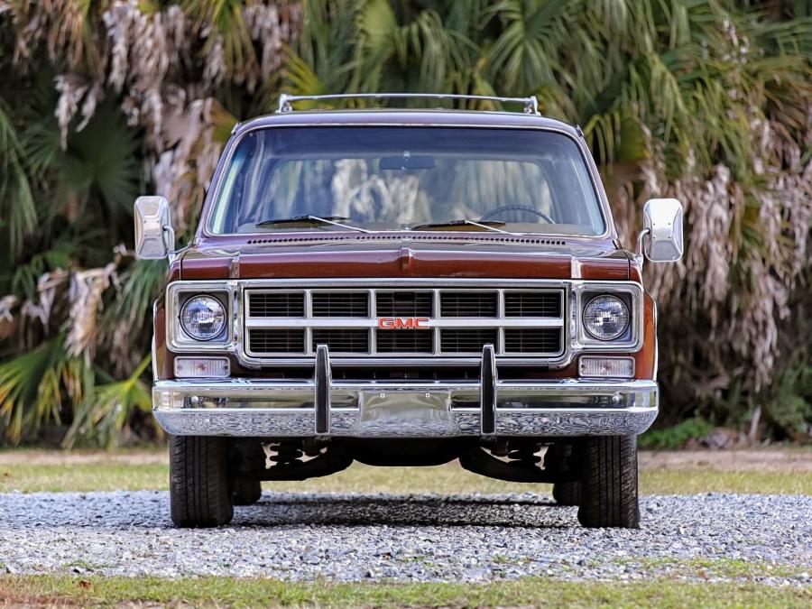  GMC C1500 Suburban Sierra Grande Pkg 1977 года  (фото 2 из 3)